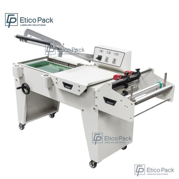 Pakerica u Foliju sa Pokretnom Trakom